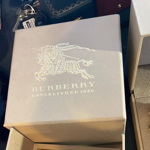 Burberry The City Quartz Watch Rose Gold - Picture 6 of 6